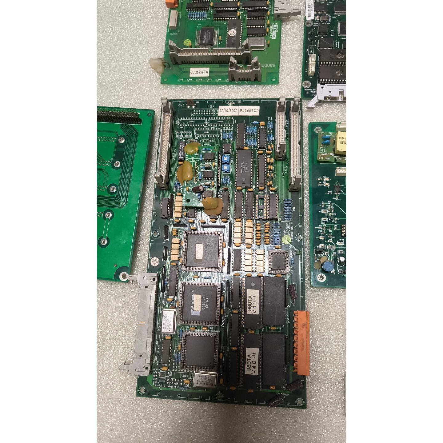 议价广数980TA数控主板一套 拆机件 带显示屏和接口板 芯片接