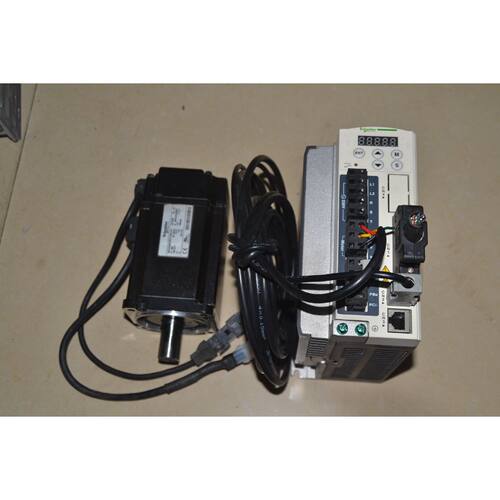 议价施耐德 LXM23DU07M3X LXM23AU07M3X BCH0802O12A1C BCH0802O3