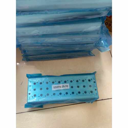 在线议价全新汇流板SS5Y5-20-10 电磁阀座 一共28台