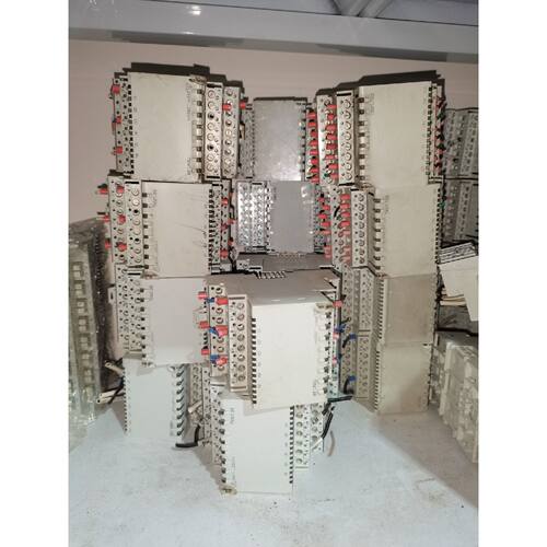 询价TXM1.6R PLC模块  成色还可以 功能