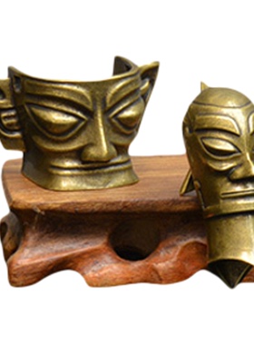 黄铜大立人像纵目面具神鸟摆件