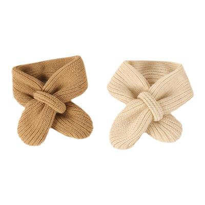 宝宝秋冬季交叉式保暖围巾