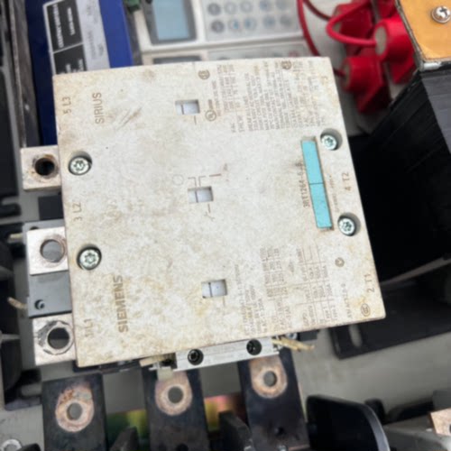 议价真空接触器  3RT1264-6AP36，成色如图实拍维修