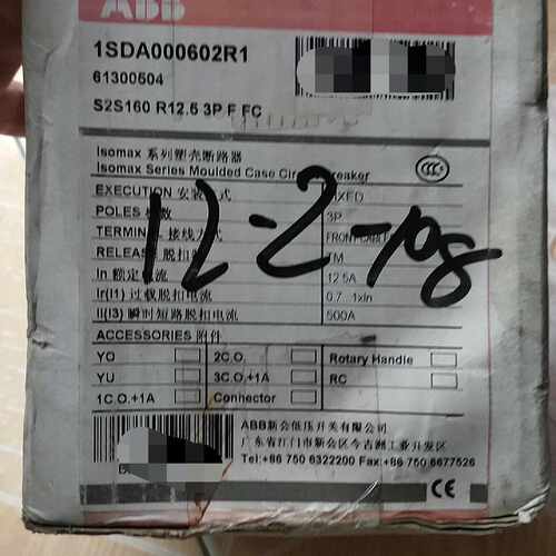 议价Abb1sda000602r1 Two Molded Case Circuit Breakers Each It
