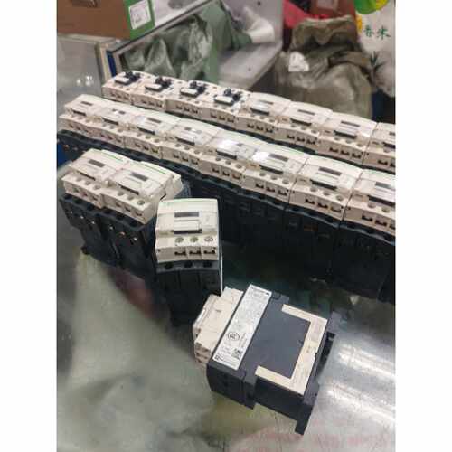 议价施耐德接触器LC1D12BDC有22个，线圈电压DC24V,