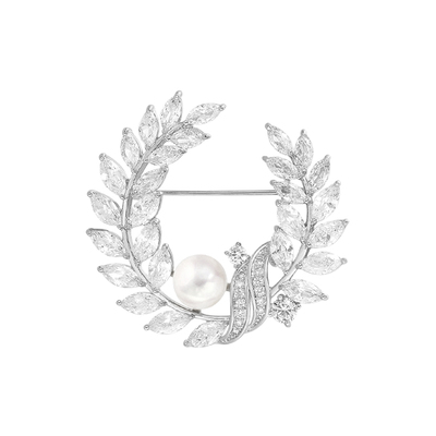 精致花朵珍珠款胸针女