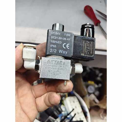 【请询价】亚德客3V208NC线圈24V就有一个15元运费到