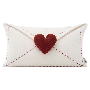 可爱心形信封抱枕节日氛围感卧室客厅沙发靠垫ins北欧奶油腰枕套