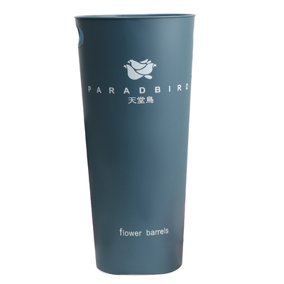 玫瑰插花天堂鸟插花筒