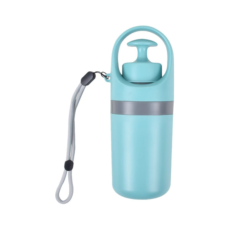 Pet waste picker Portable for outdoor use Picking up poop