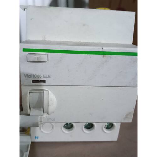 Vigi iC65 ELE漏电保护器，3P 40A，3—议价
