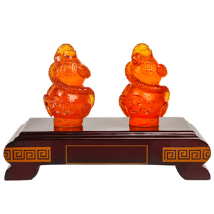 属牛2026马年吉祥物灵蛇进禄摆件生肖牛水琉璃招财客厅办公室摆设