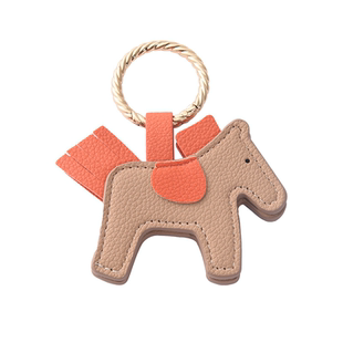 卡通磁吸帽子夹收纳神器旅行用品便携防丢太阳帽随身挂旅游