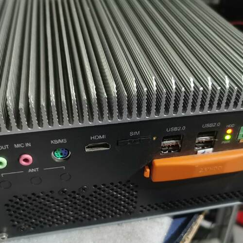 询诺达佳工控机 ebox-3000H-P-QN