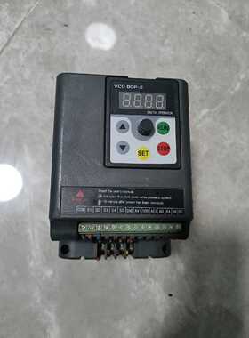 询价鑫盛达变频器，220V，2.2KW，实物图，