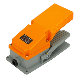 LT4脚踏开关冲床脚踩式脚踩剪板机220V机床配件LTH防水脚踏板控制