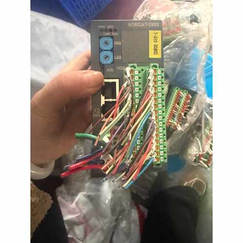 询价AXT N3RTEX-DI32 控制器，，成色如图，
