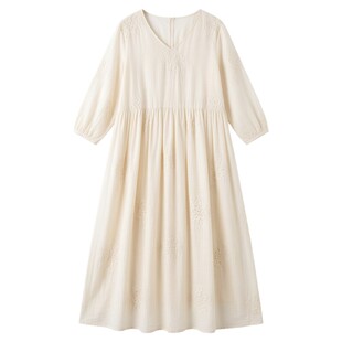 高级感苎麻刺绣连衣裙女夏法式V领仙气大摆中年妈妈海边度假长裙