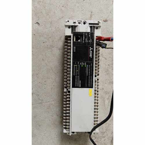 询价下单三菱PLC模块 FX5U-80M  包好包邮，铭牌掉了，实拍