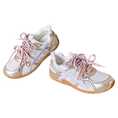 达芙妮2025新款时尚透气德训鞋