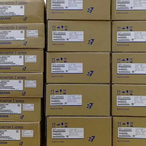 议价SGDS-01F01A SGDS-02F01A SGDS-04F01A安川伺服驱动器欢迎询