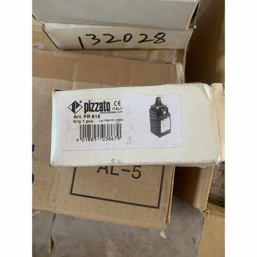 【请询价】意大利Pizzato限位开关FR615使用现货4个