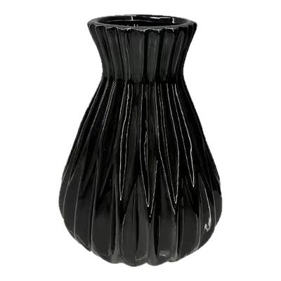 简约白色陶瓷花瓶插花