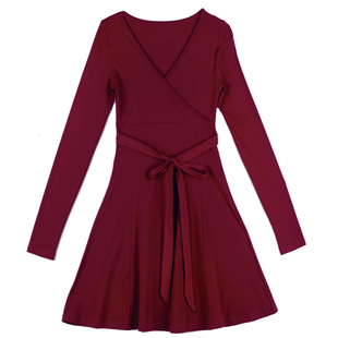 低胸性感连衣裙2025新款交叉V领绑带收腰显瘦长袖打底气质A字裙子