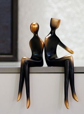 现代简约抽象人物情侣雕塑电视柜桌边售楼处装饰客厅摆件家居玄关