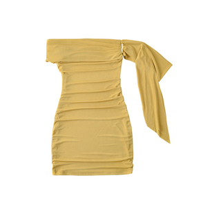YoungGirlDay纯欲性感一字领斜肩飘带修身显瘦收腰包臀连衣裙短裙