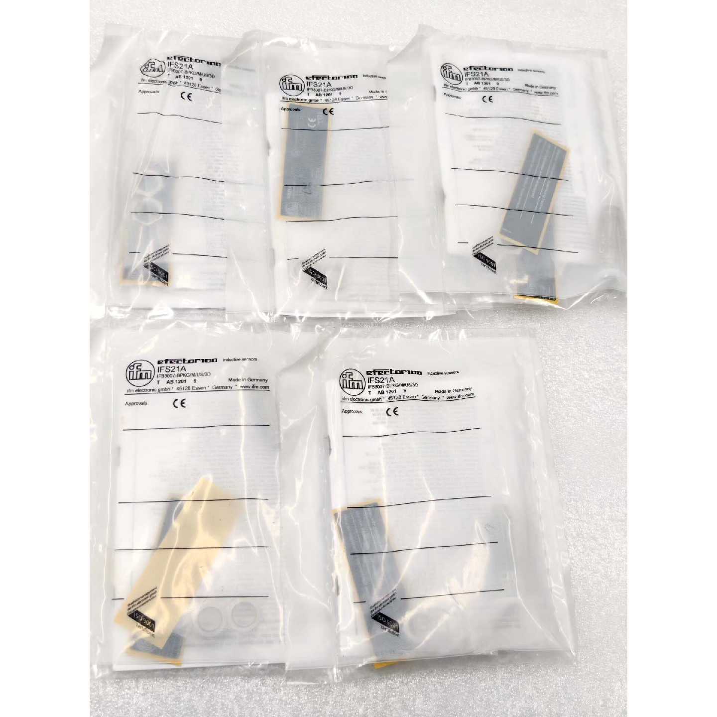 议价可维修易福门传感器IFS21A