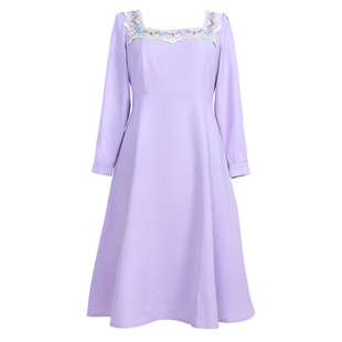 辣妈起义2026春季大码女装胖MM淑女减龄显瘦方领刺绣花长款连衣裙