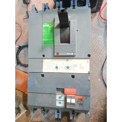 议价可维修施耐德CVS400F4P400A塑壳漏电断路器拆机正品成色漂亮
