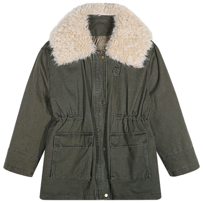 今屿花花收腰军绿色羽绒服女