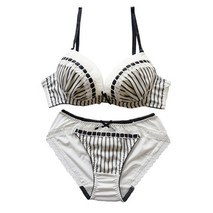 断码特价 70BC75BC80A 日系少女 深V薄杯舒适文胸套装可爱蝴蝶结