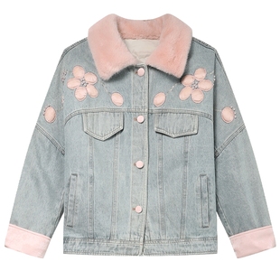 白鹿语时尚仿兔毛牛仔羽绒外套冬新款撞色贴布绣花羽绒服女