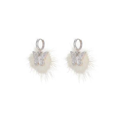 STUGAZI毛绒拂蕊蝴蝶耳环
