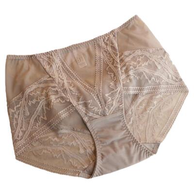 内裤女性感蕾丝无痕小平角裤大码