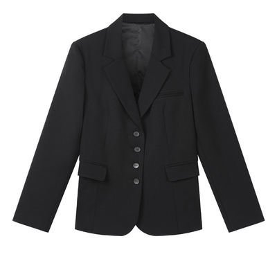 图曼朵正式场合穿搭黑色小西装