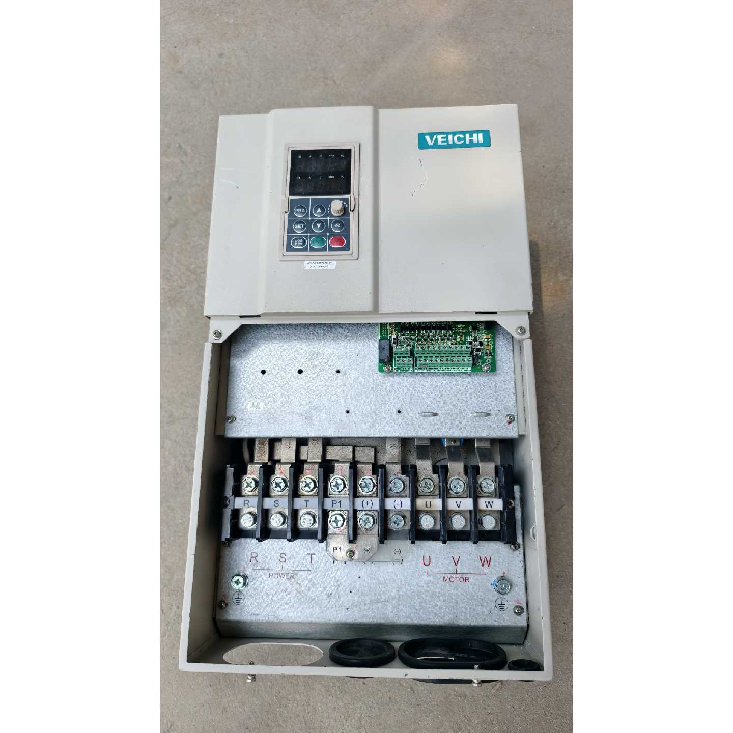 询价-伟创AC70T3037G045P变频器三相380V可维修图片