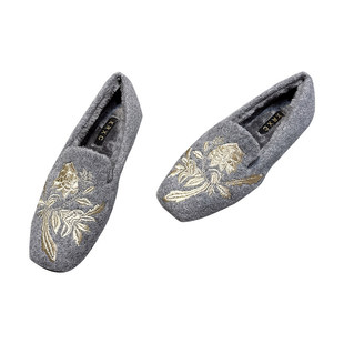 复古国风平底单鞋女秋冬外穿2026新款百搭刺绣方头加绒毛毛鞋棉鞋