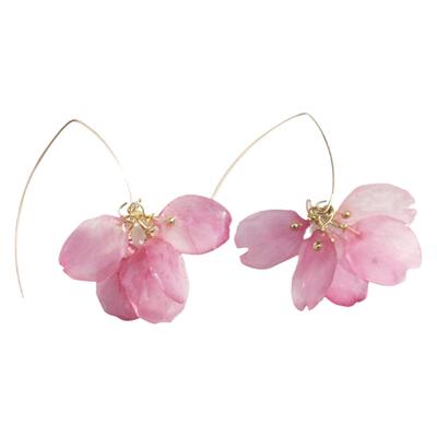 永生花设计师款樱花花瓣包金耳饰