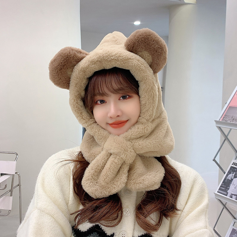 Мишка в шарфе. Шапка шарф с ушками мишки. Шапка медведь с шарфом женская. Шапка шарф с ушками мишки. Теплая шапка для новорожденного.