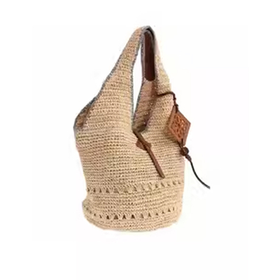 Kinfolk草编镂空花纹水桶包