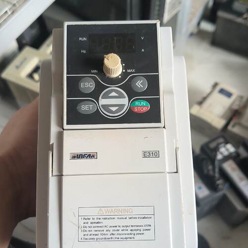 询四方变频器E310-2S0007BX，1.7kVA，220V