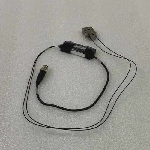 Keyence Corporation FS-V2-1RP Dual Digital Fiber Sensor Used