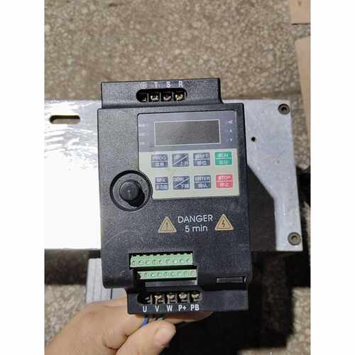 议价德佛斯变频器FS10002R2G4P拆机实物拍维修