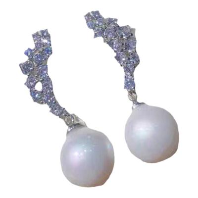 D色莫桑石翅膀珍珠耳钉