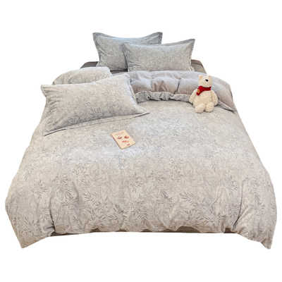 新款立体雕花牛奶绒四件套