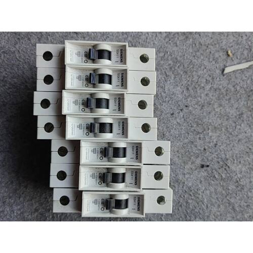 〔议价-可维修〕代断路器5SX11 1P C32A 8只 价